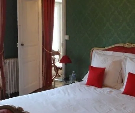 לינה וארוחת בוקר Chateau De La Frogerie Maulévrier