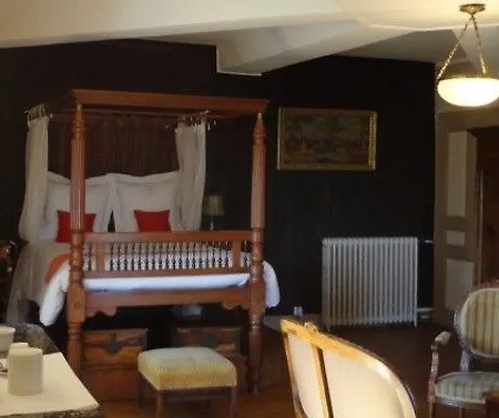 לינה וארוחת בוקר Chateau De La Frogerie 3*